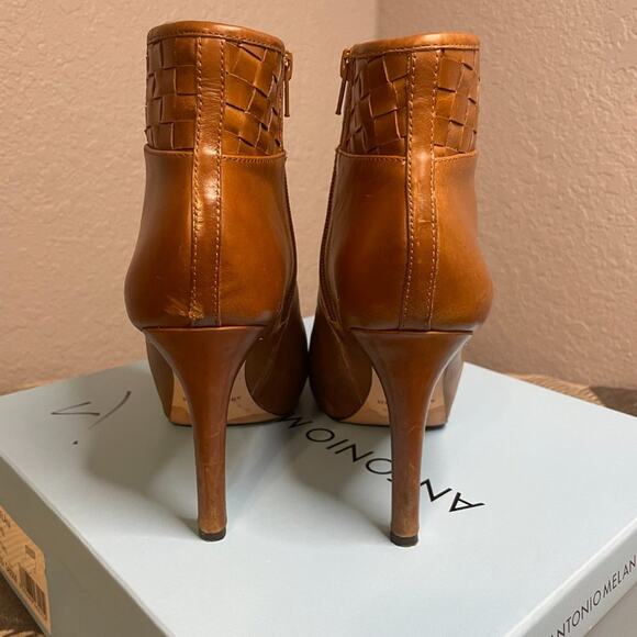 Antonio Melani Gloryanne Booties in Luggage Tan Sz 8.5 GUC - Picture 5 of 8